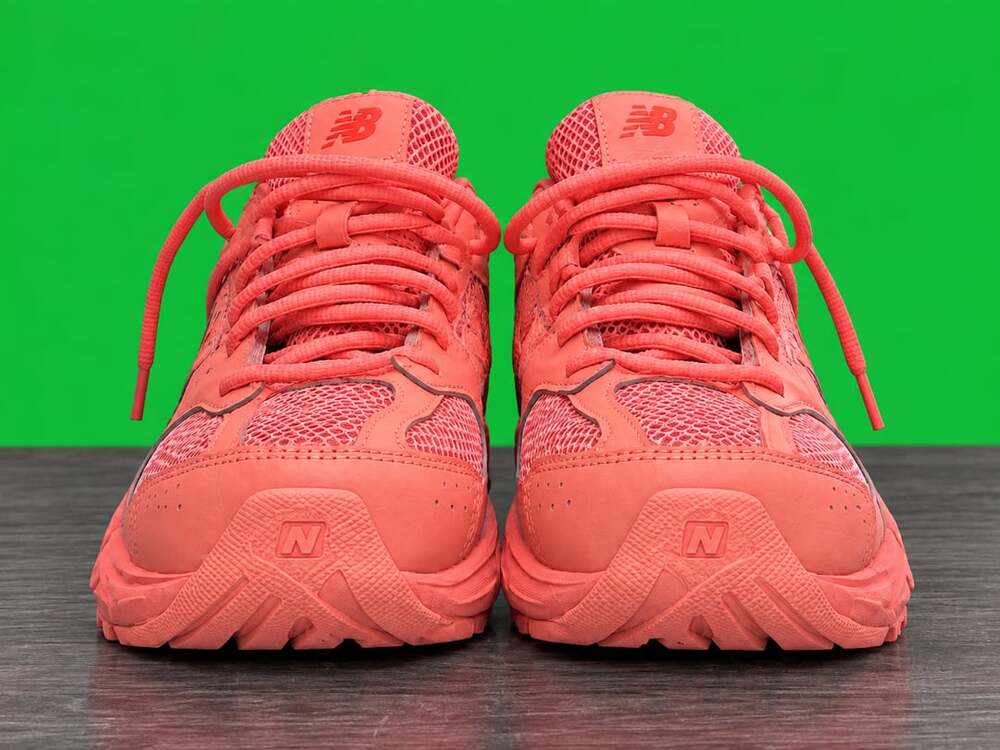 New Balance 530 Size 5.5 Coral Pink Sneakers 

US = 7.5 W